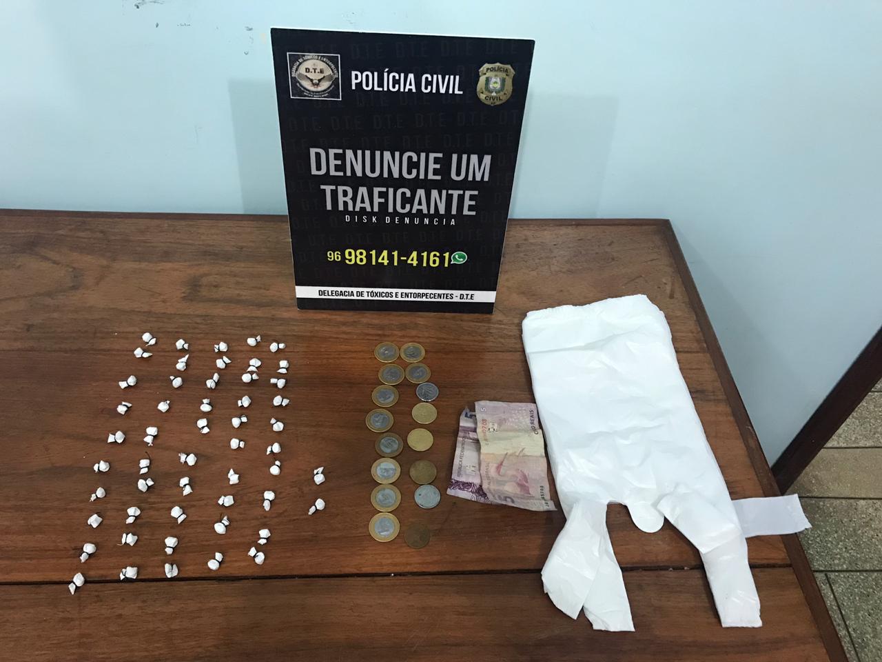POLÍCIA CIVIL PRENDE MULHER QUE VENDIA CRACK NO BAIRRO ARAXÁ